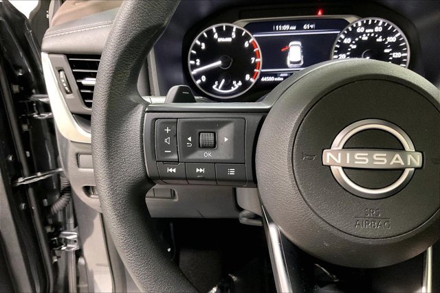 Used 2023 Nissan Rogue S AWD/4WD image 18