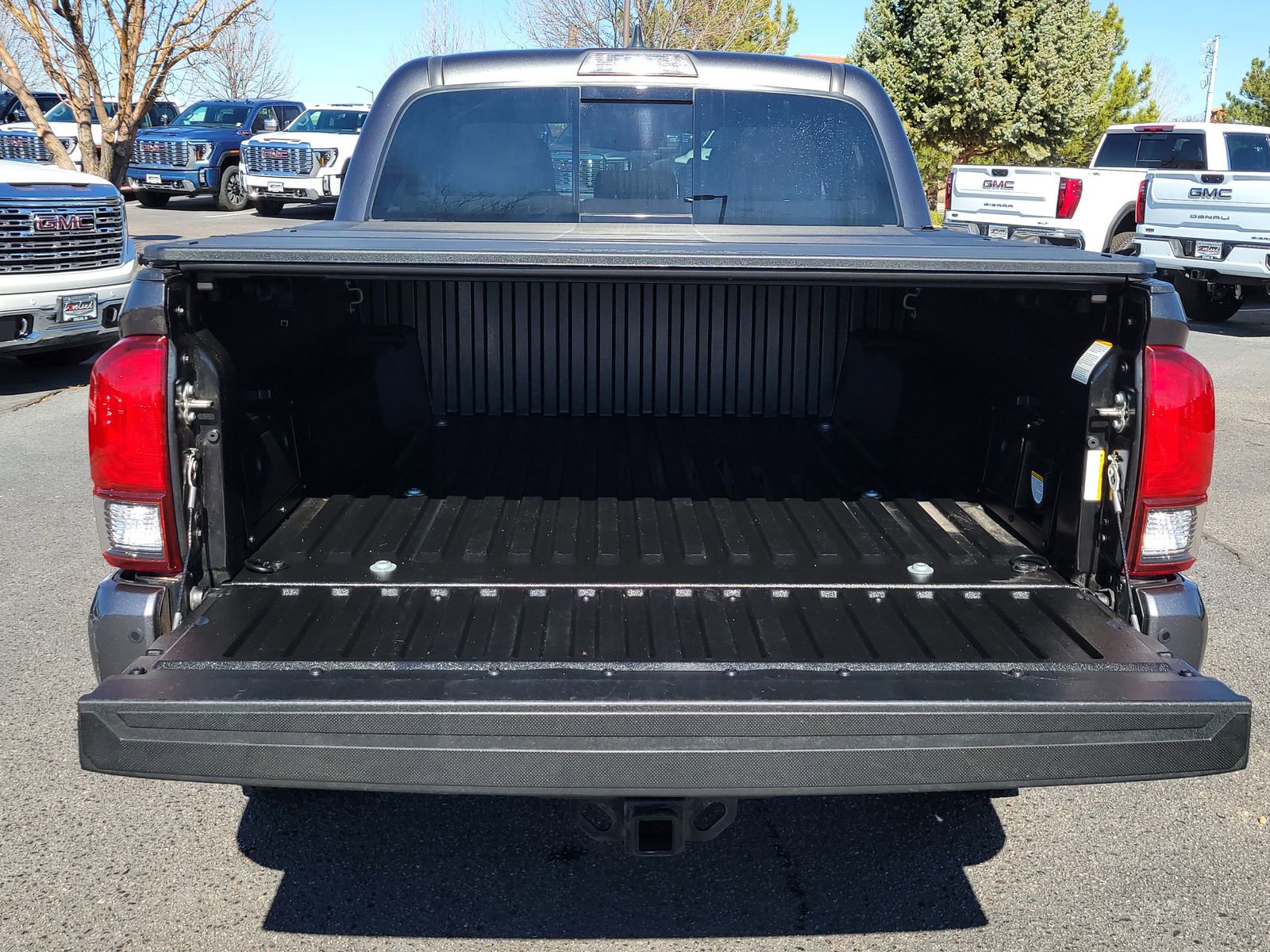 Used 2018 Toyota Tacoma TRD Off-Road w/ Technology Package image 14