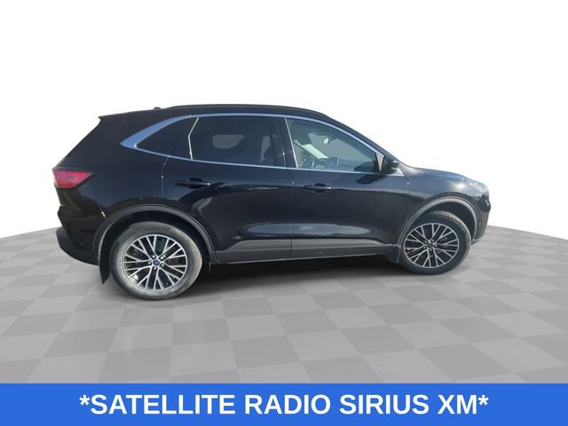 Used 2022 Ford Escape Titanium w/ Titanium Premium Package image 10
