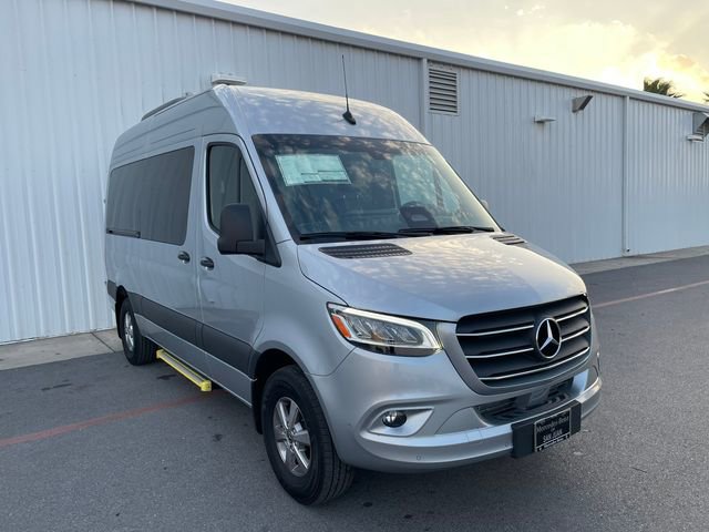 New 2025 Mercedes-Benz Sprinter 2500 image 1