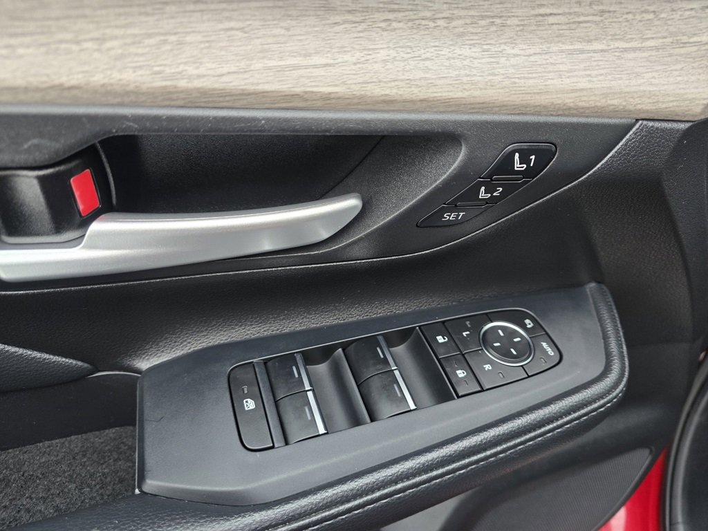 Certified 2024 Toyota Grand Highlander Limited image 19