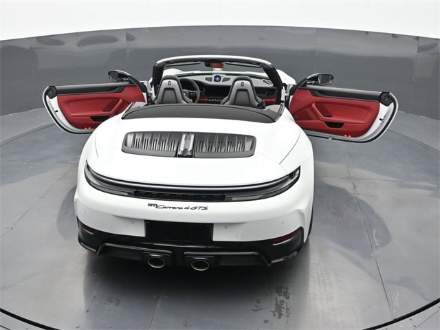 Used 2025 Porsche 911 Carrera 4 GTS image 24