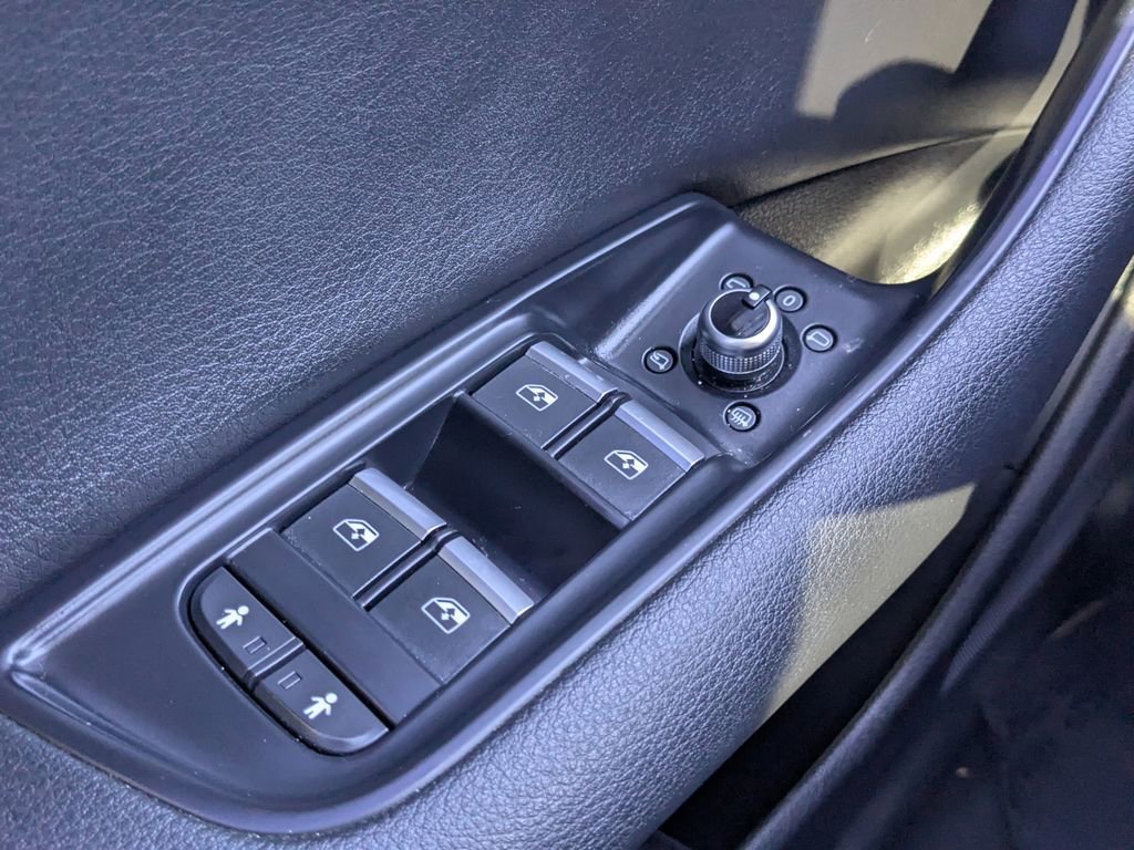 Used 2017 Audi Q7 3.0T Premium Plus image 12