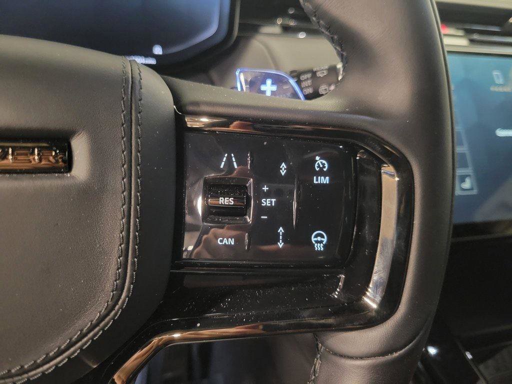 Used 2024 Land Rover Range Rover Sport image 13