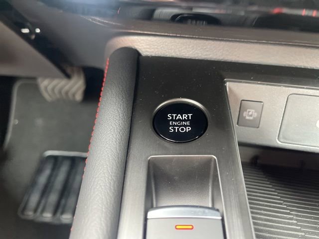 New 2025 Nissan Kicks SR image 26