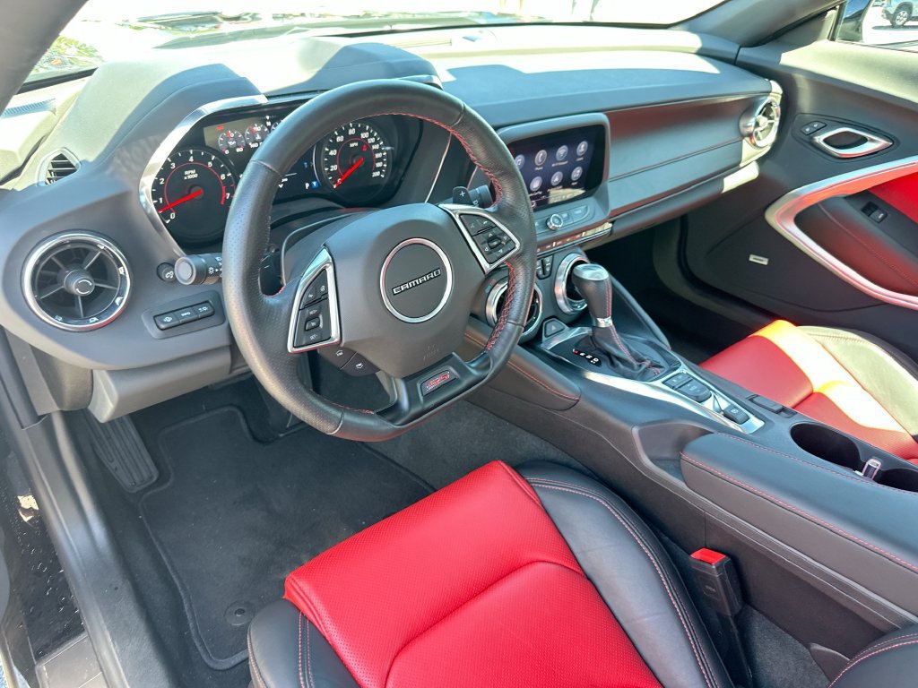 Used 2022 Chevrolet Camaro SS RWD image 9
