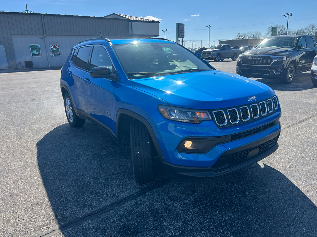 Used 2023 Jeep Compass Latitude w/ Sun and Sound Group image 4