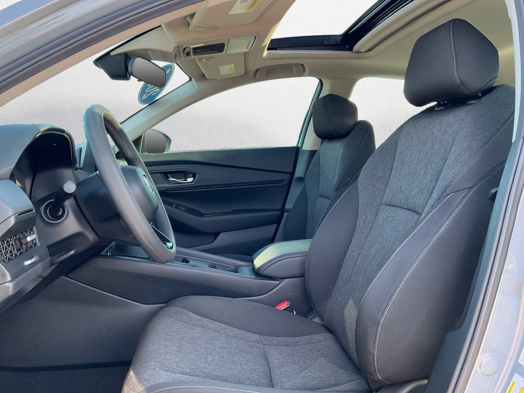Used 2025 Honda Accord SE image 25