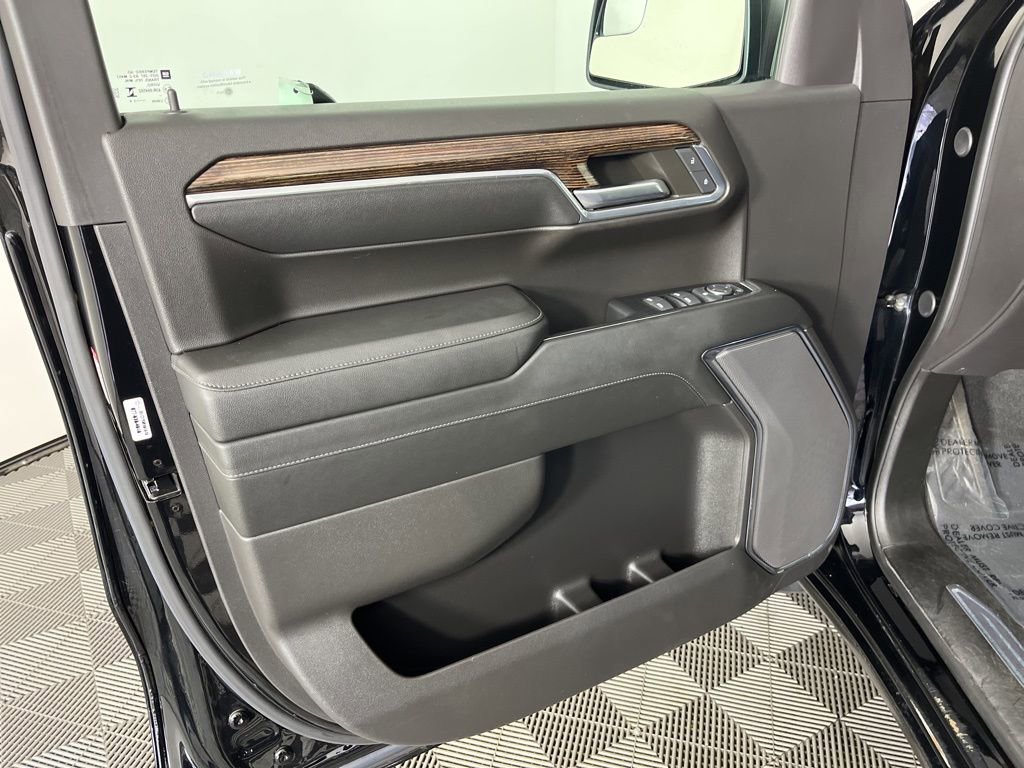 Used 2024 GMC Sierra 1500 Elevation image 10