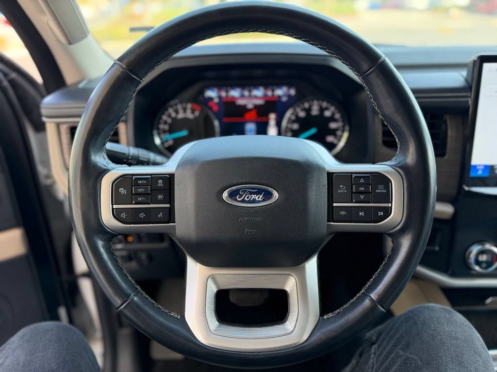 Used 2024 Ford Expedition Max Limited AWD/4WD image 6