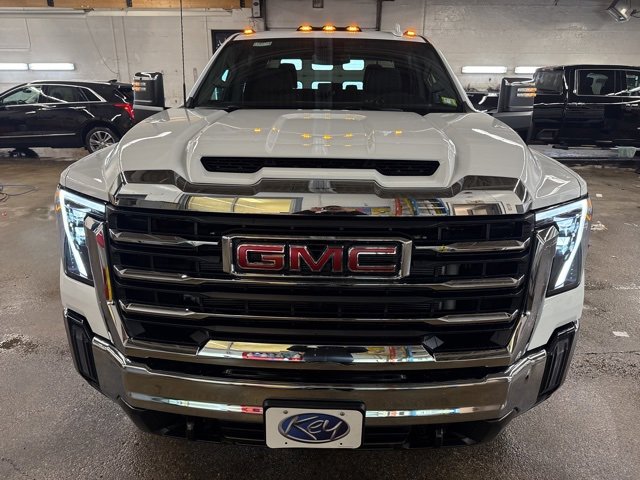 New 2026 GMC Sierra 2500 SLT image 2