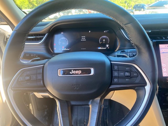 Used 2022 Jeep Grand Cherokee L Limited AWD/4WD image 25