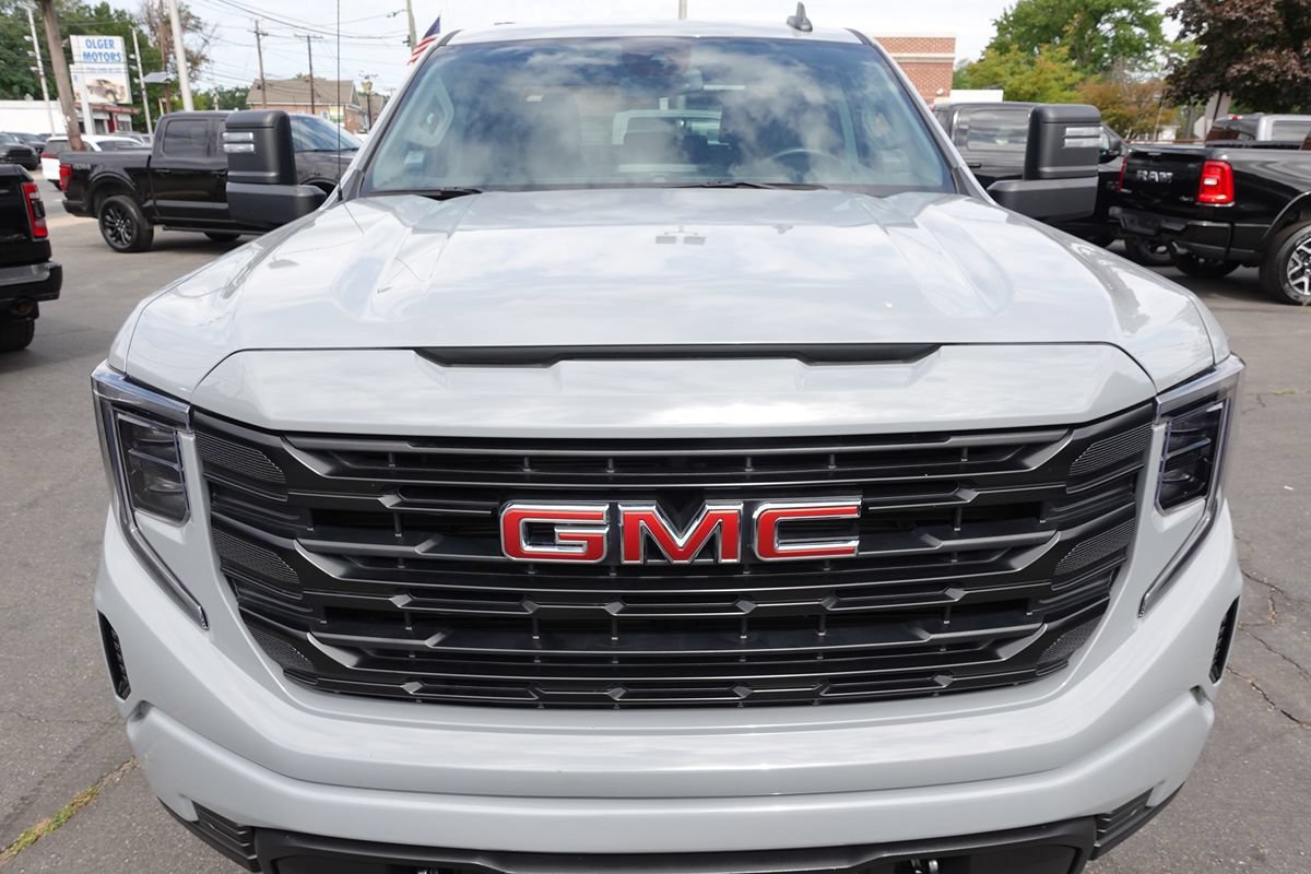 Used 2024 GMC Sierra 1500 Pro w/ Graphite Edition AWD/4WD image 6