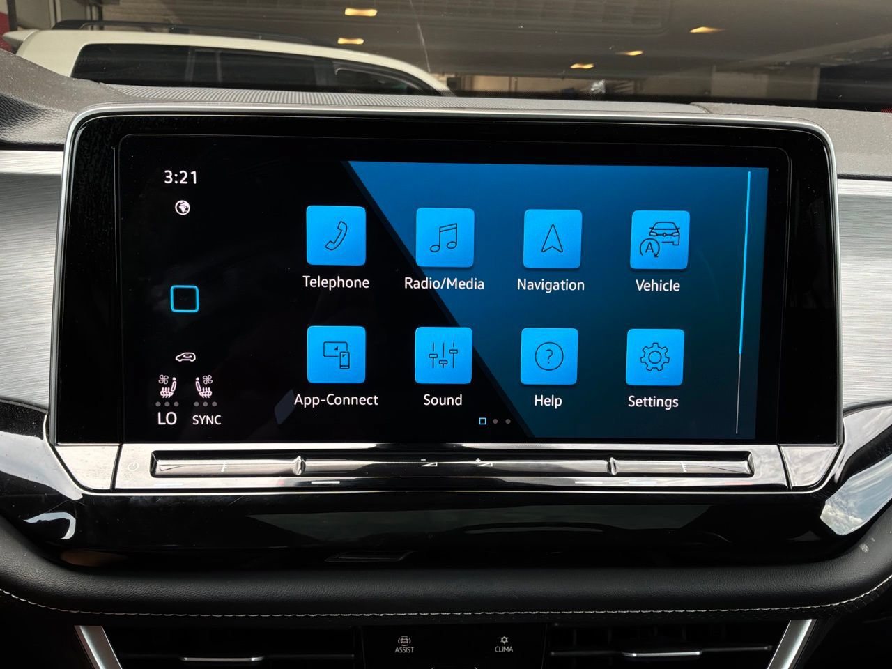 Used 2026 Volkswagen Atlas Cross Sport SE AWD/4WD image 31