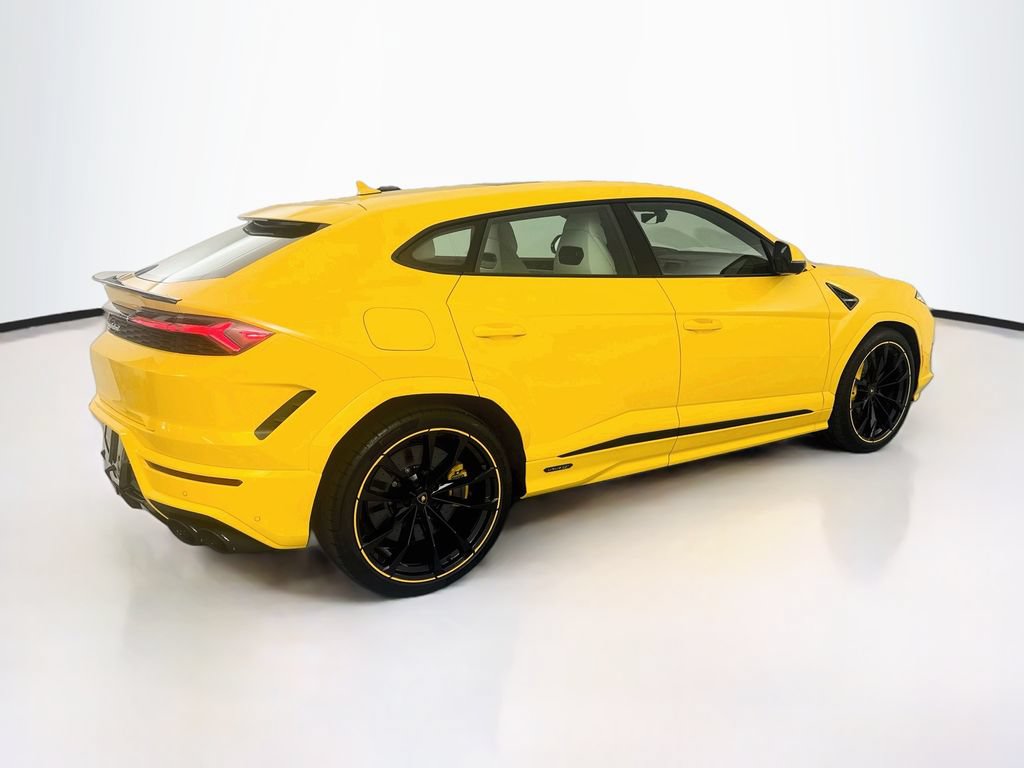 Used 2026 Lamborghini Urus SE AWD/4WD image 5