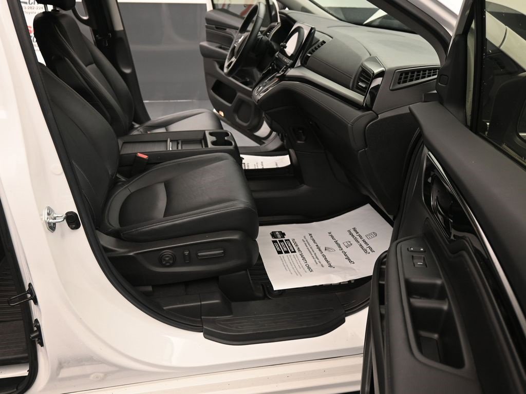 Used 2023 Honda Odyssey Touring image 27