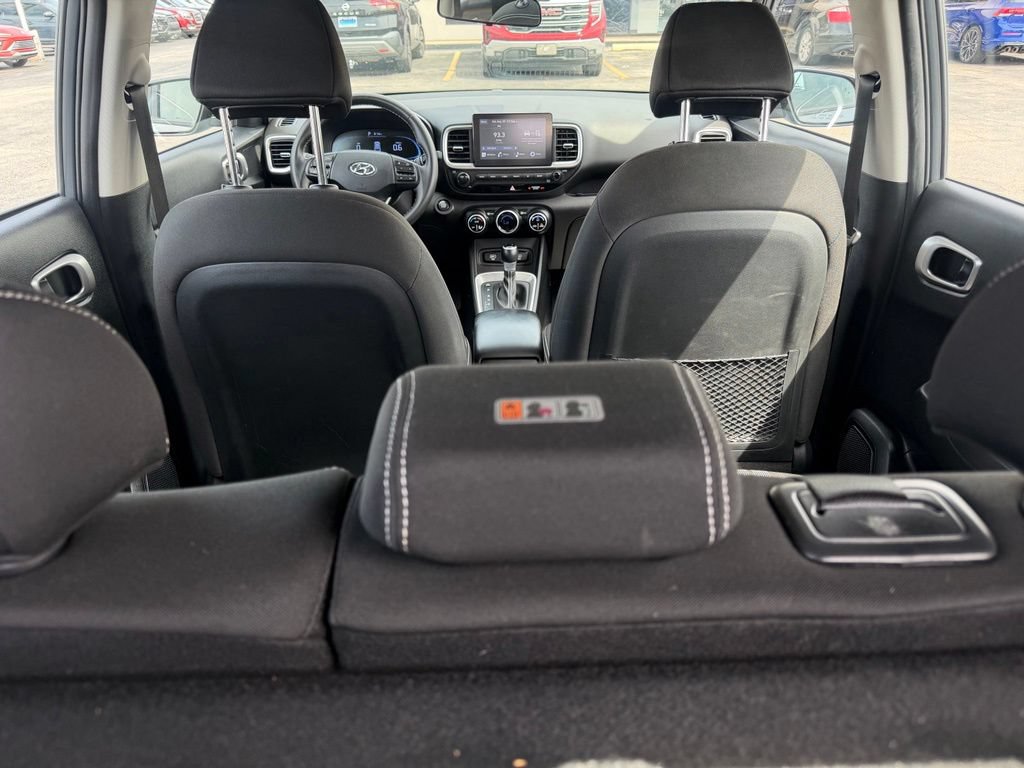 Used 2024 Hyundai Venue SEL FWD image 20