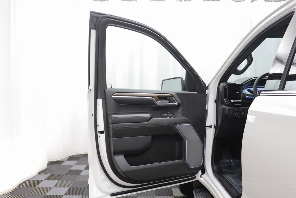Certified 2024 Chevrolet Silverado 1500 High Country w/ High Country Premium Package image 4