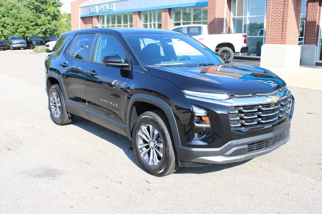 New 2026 Chevrolet Equinox LT w/ Convenience Package II AWD/4WD image 2