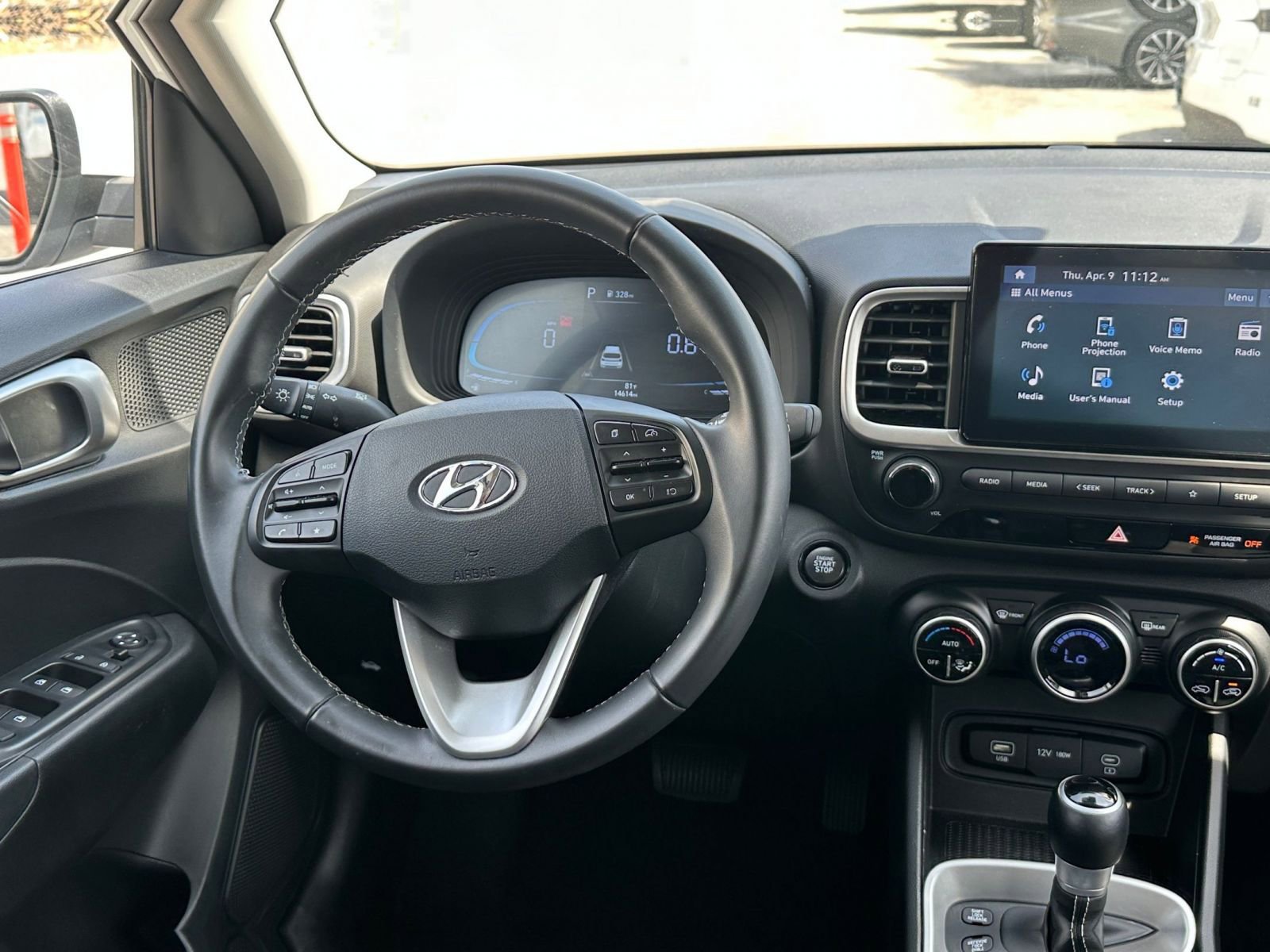 Used 2025 Hyundai Venue SEL image 34