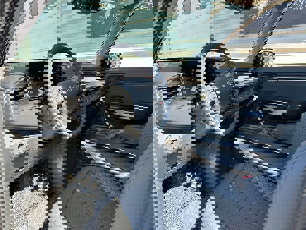 New 2026 Kia EV9 Wind image 11