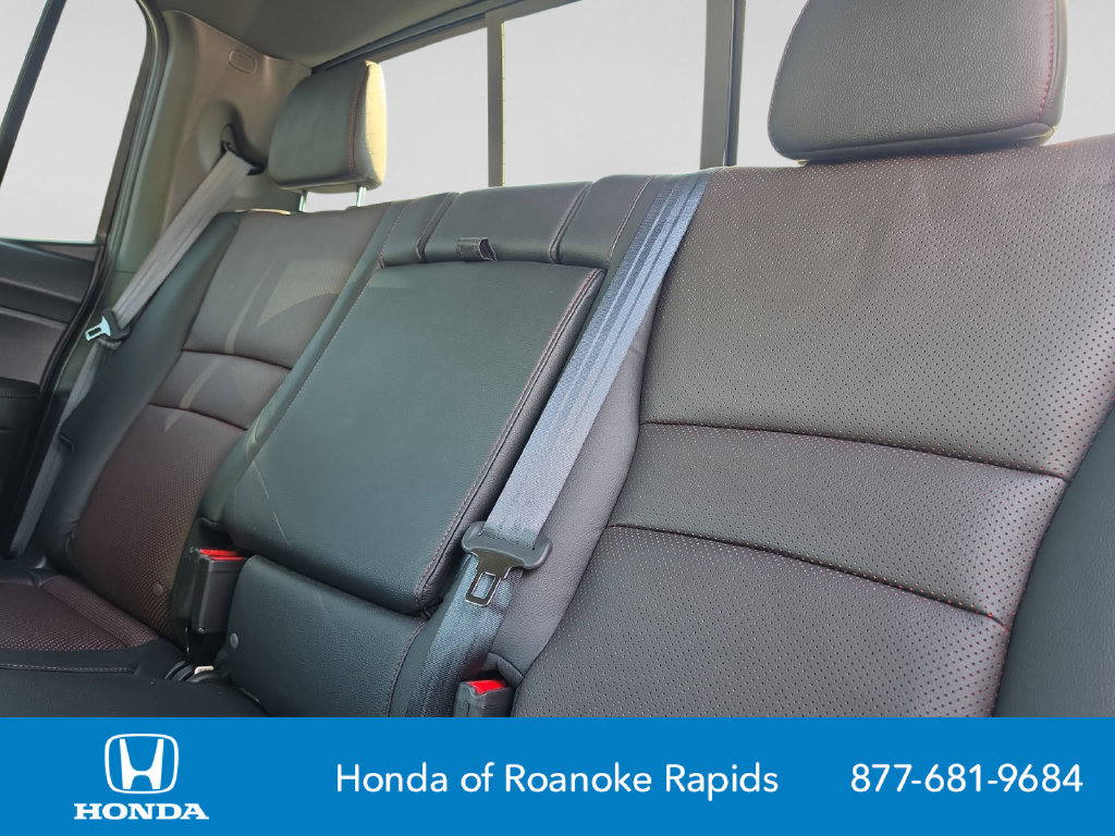 Used 2025 Honda Ridgeline Black Edition image 16