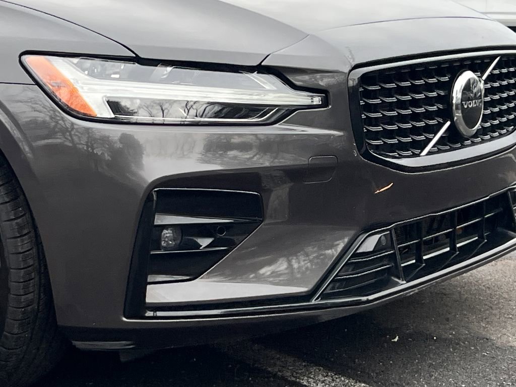 Used 2024 Volvo S60 B5 Core image 10