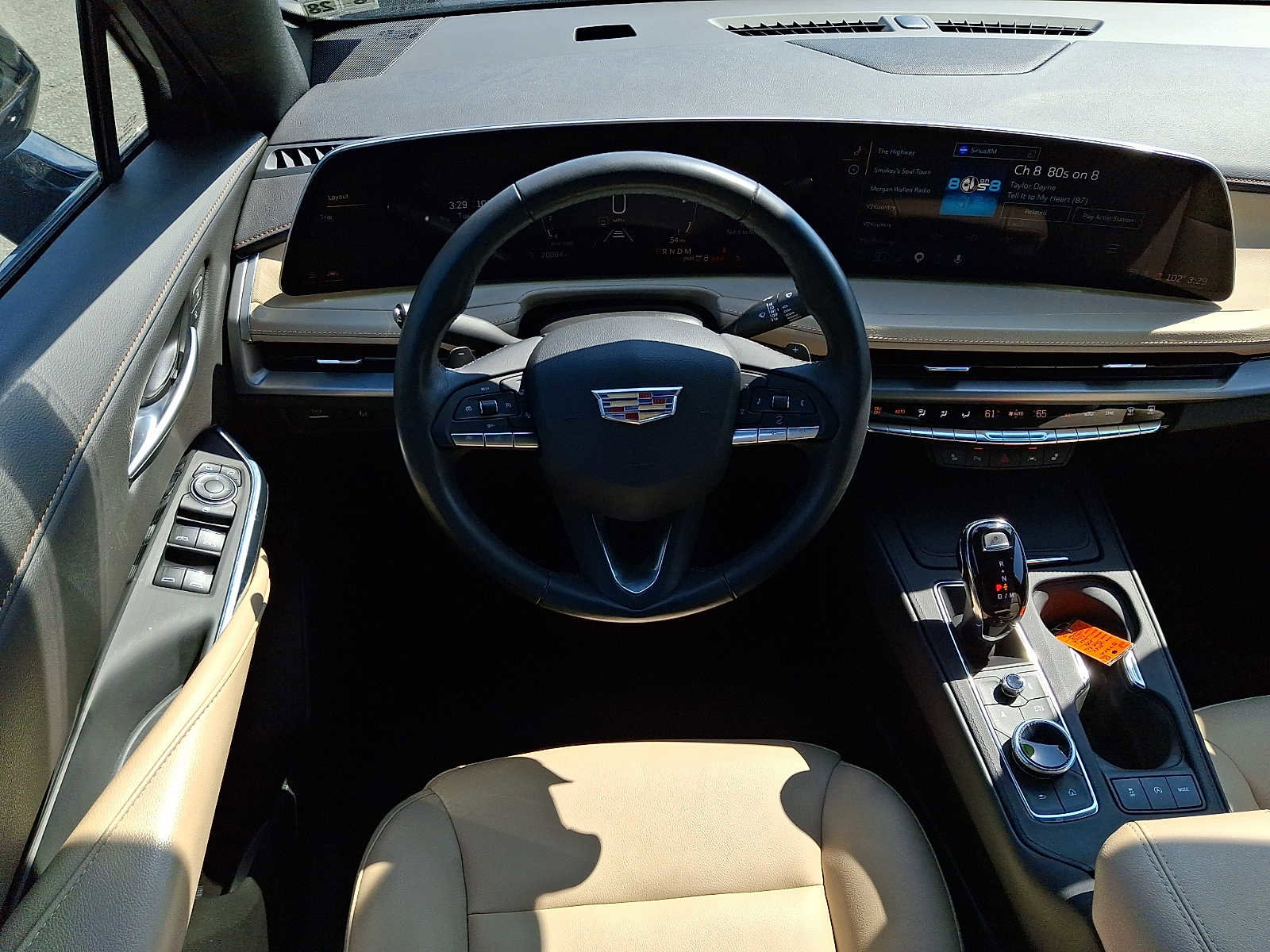 Used 2024 Cadillac XT4 Luxury w/ Cold Weather Package AWD/4WD image 12