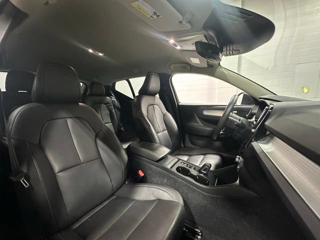 Used 2019 Volvo XC40 T5 Momentum AWD/4WD image 16