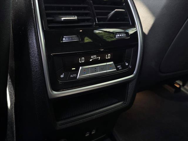 Used 2025 BMW X5 xDrive40i AWD/4WD image 17