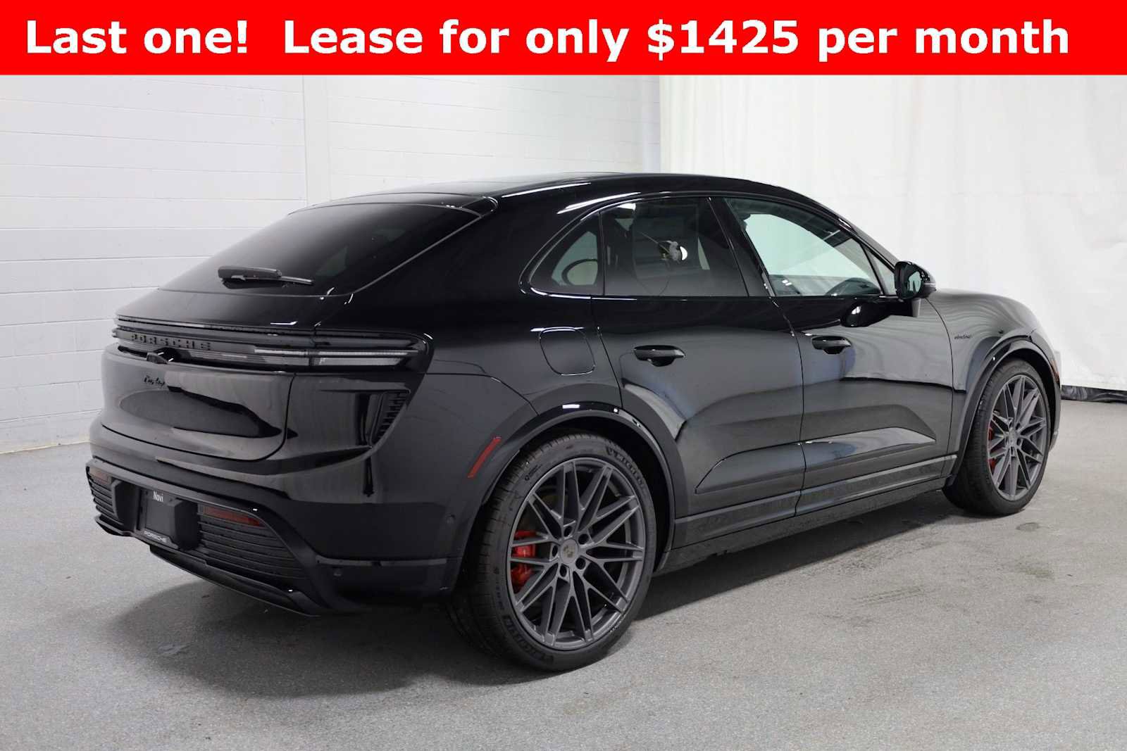 New 2025 Porsche Macan Turbo Electric image 9