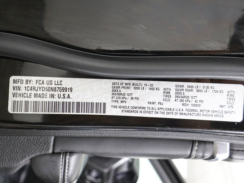 Used 2022 Jeep Grand Cherokee Overland w/ Luxury Tech Group IV AWD/4WD image 65