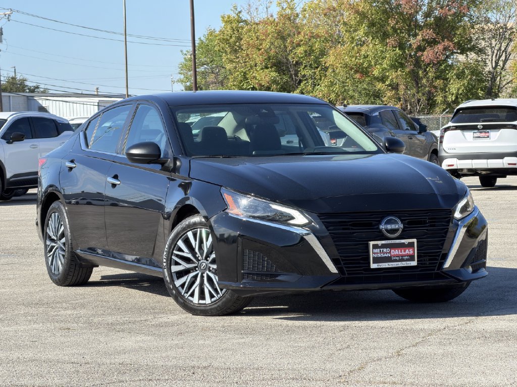 Used 2025 Nissan Altima 2.5 SV