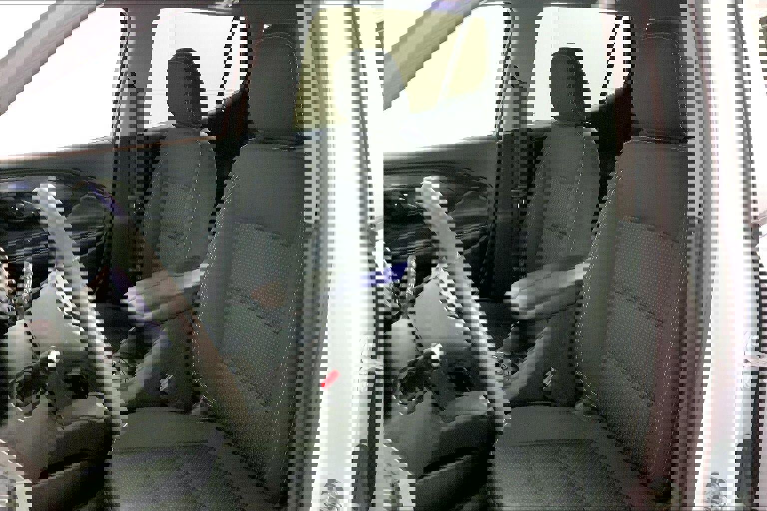 Used 2024 GMC Terrain SLE image 21