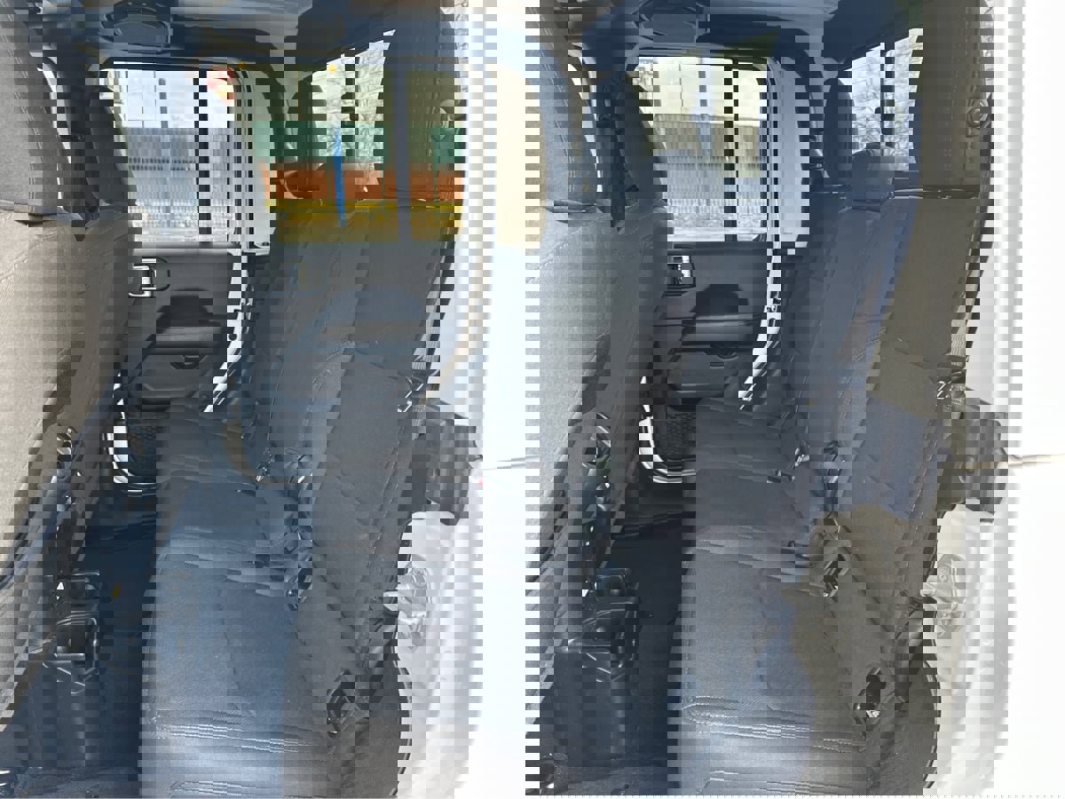 Used 2023 Jeep Gladiator Overland image 11