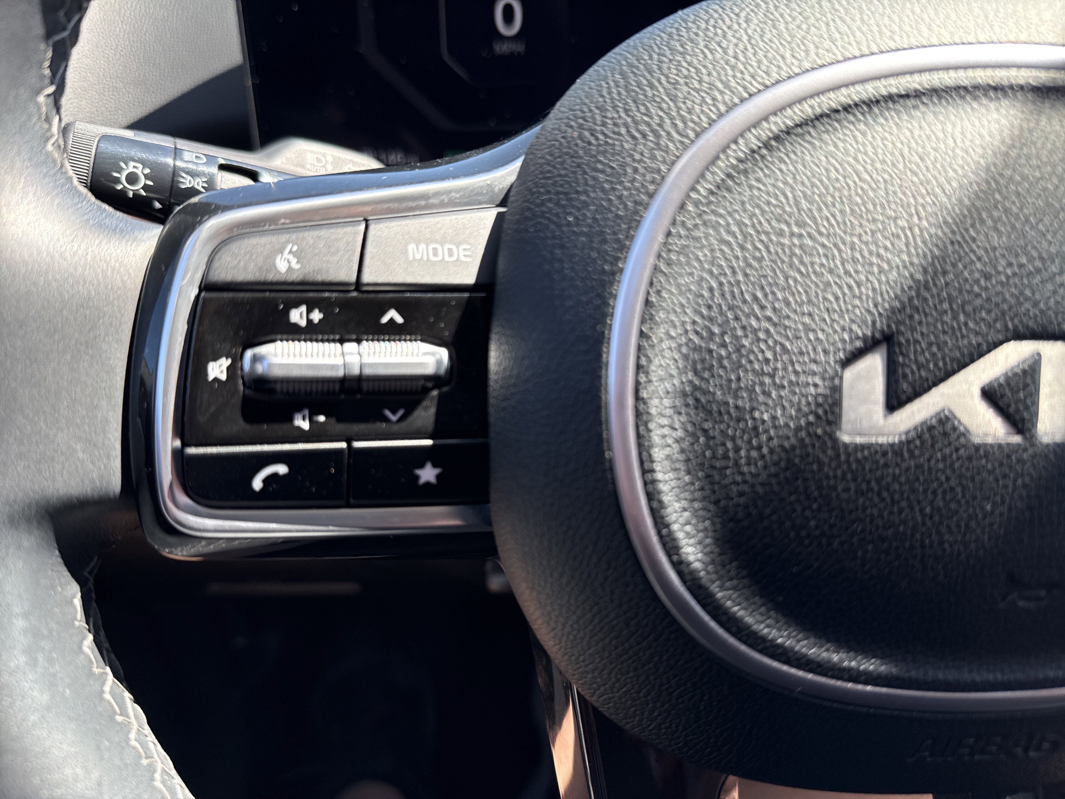 Certified 2024 Kia Sorento SX AWD/4WD image 19