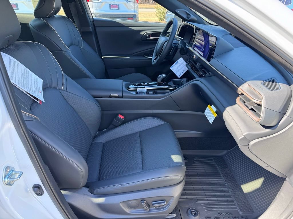 New 2025 Toyota Crown Signia w/ Advanced Technology Package AWD/4WD image 32