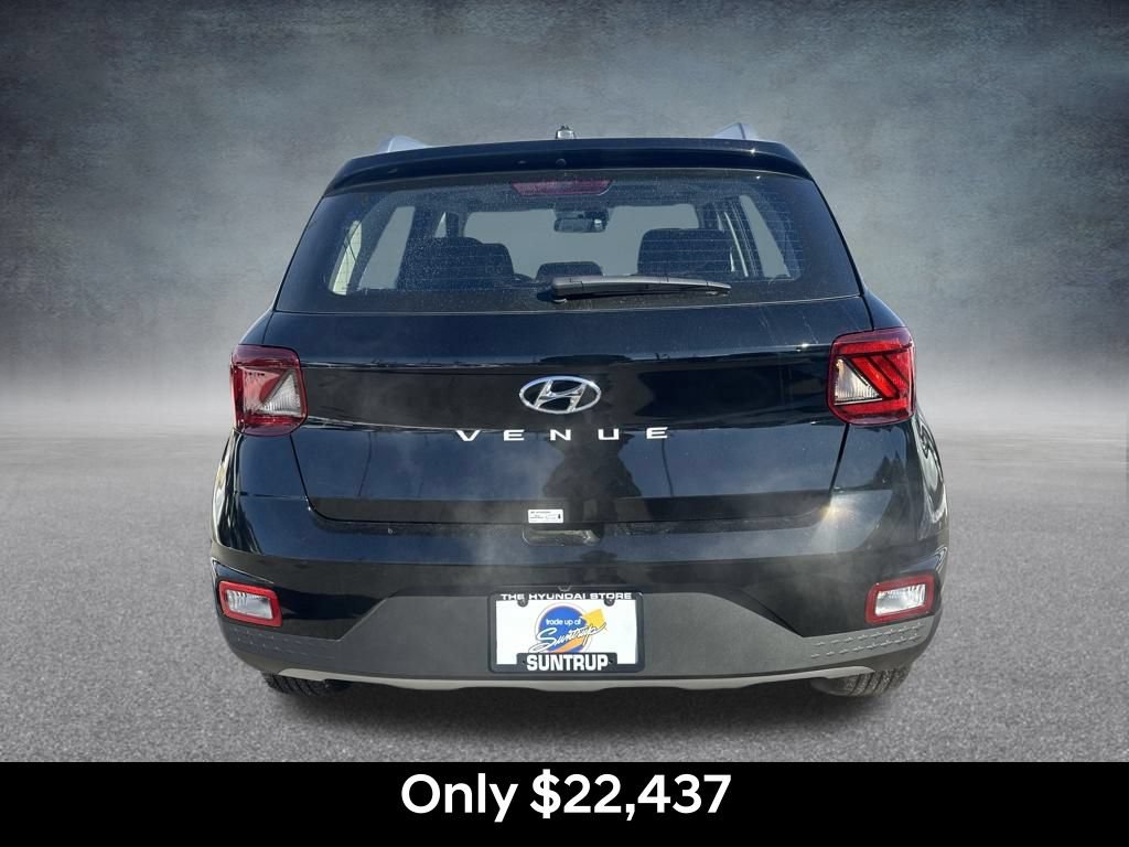 Used 2026 Hyundai Venue SEL FWD image 4