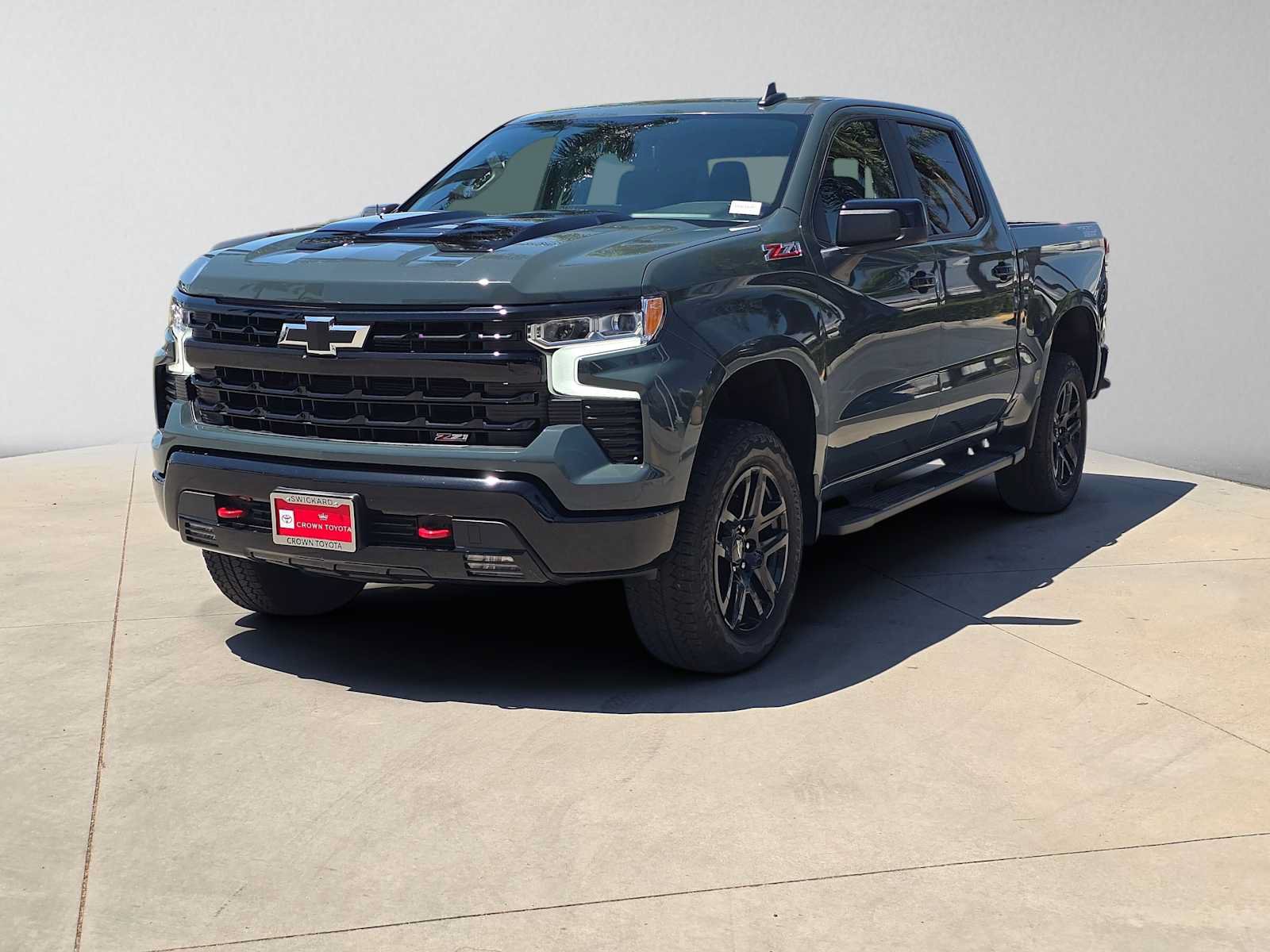 Used 2025 Chevrolet Silverado 1500 LT Trail Boss w/ Convenience Package II AWD/4WD image 7
