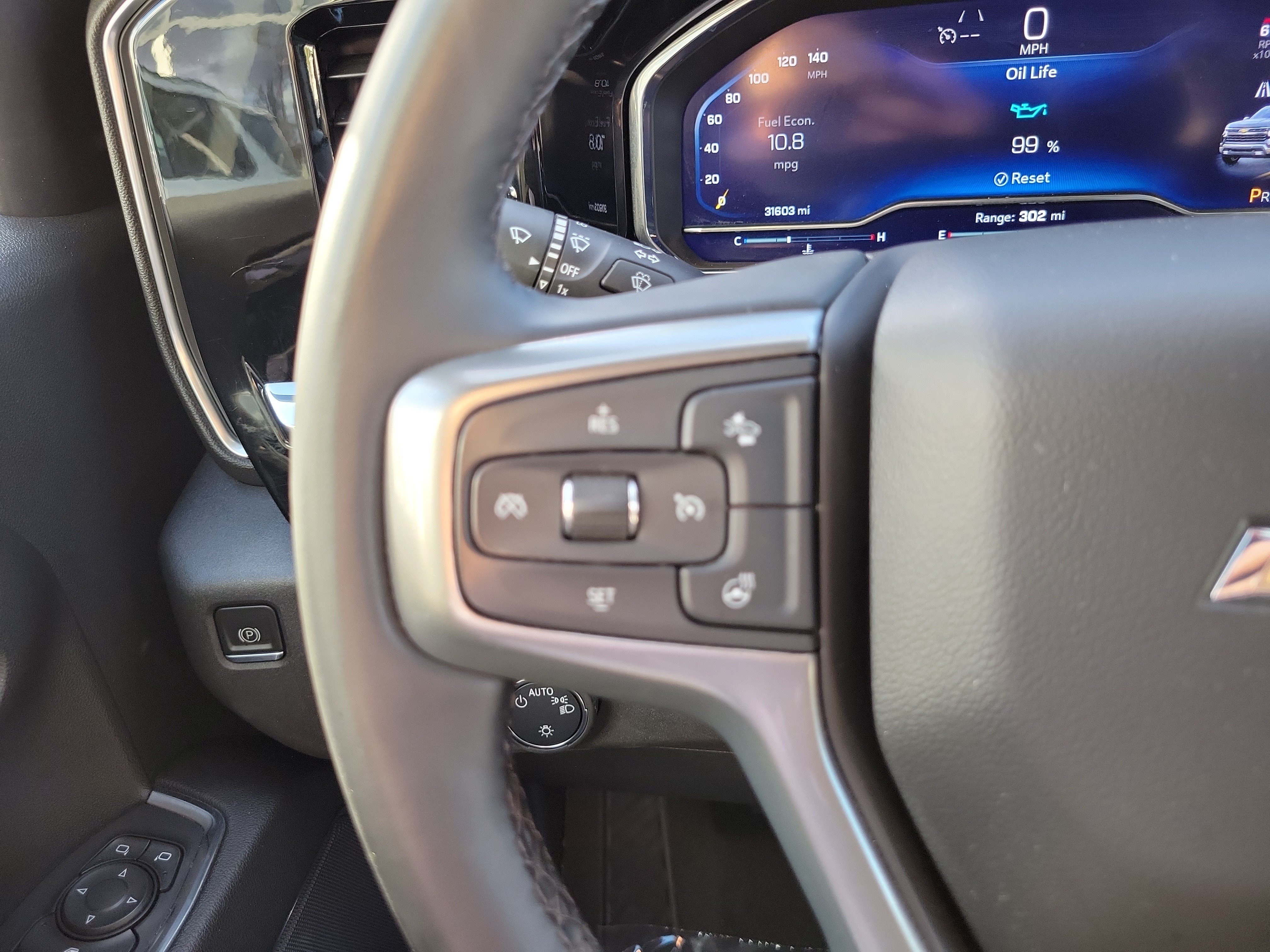 Used 2023 Chevrolet Silverado 1500 LT RWD image 20