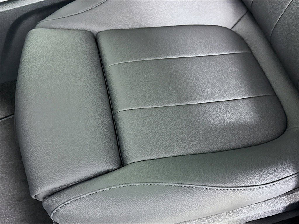 Used 2025 Mercedes-Benz GLB 250 4MATIC image 20