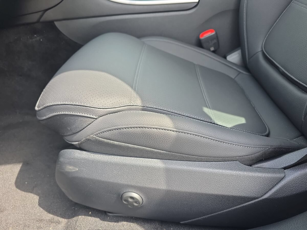 New 2026 Mercedes-Benz C 300 4MATIC Sedan image 27