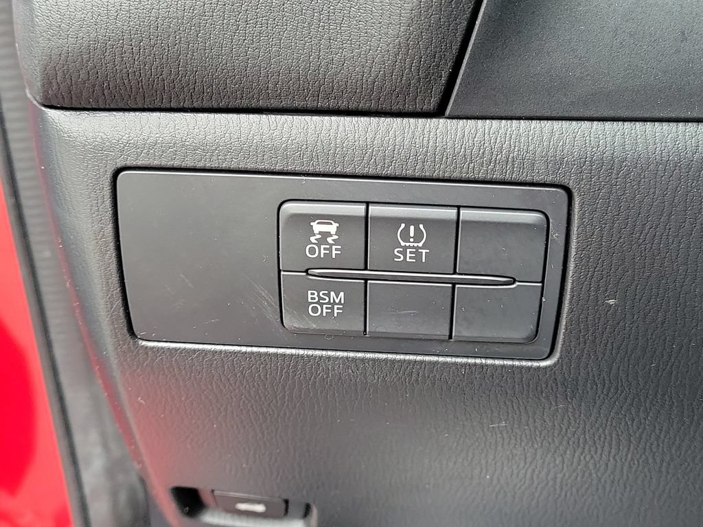 Used 2015 MAZDA MAZDA3 i Touring FWD image 29
