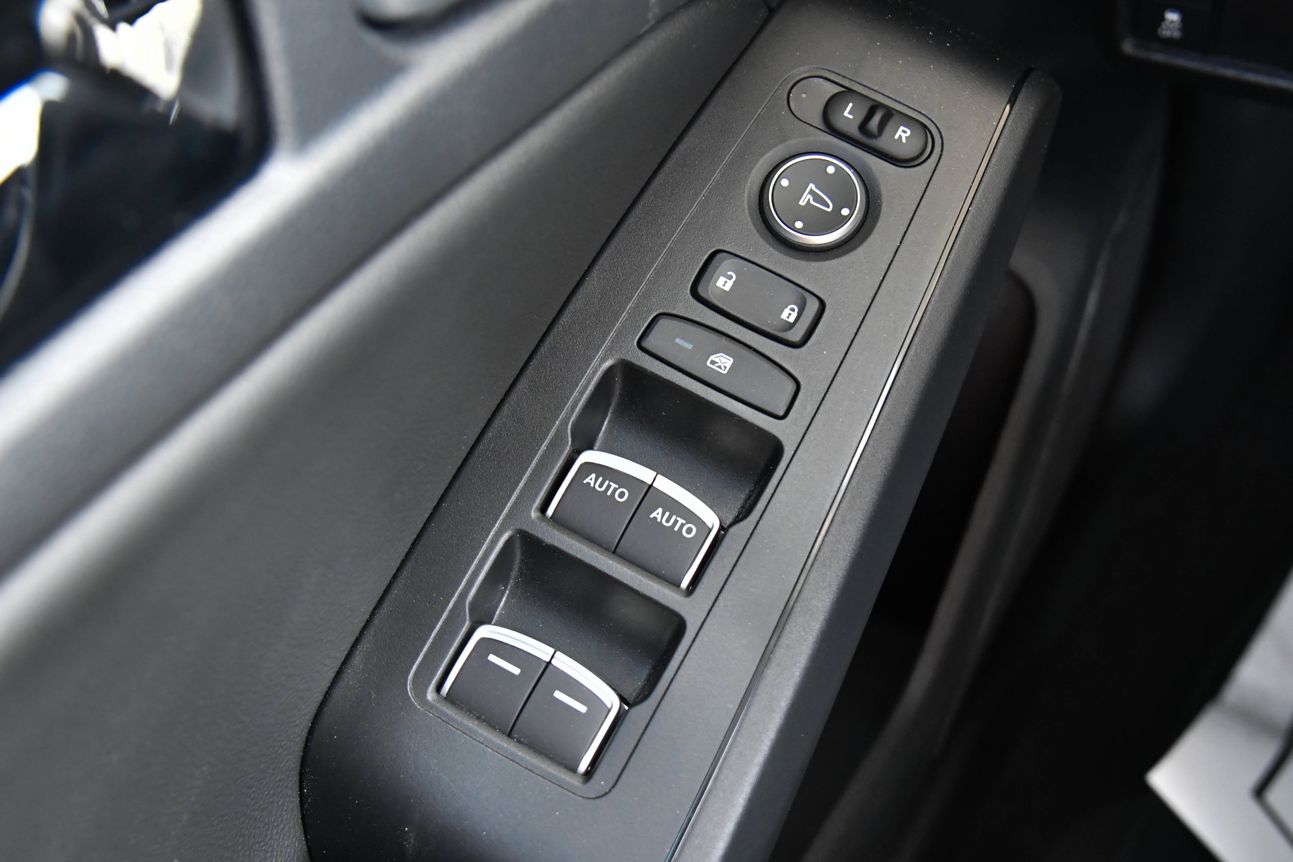 Used 2024 Honda Civic EX-L image 33