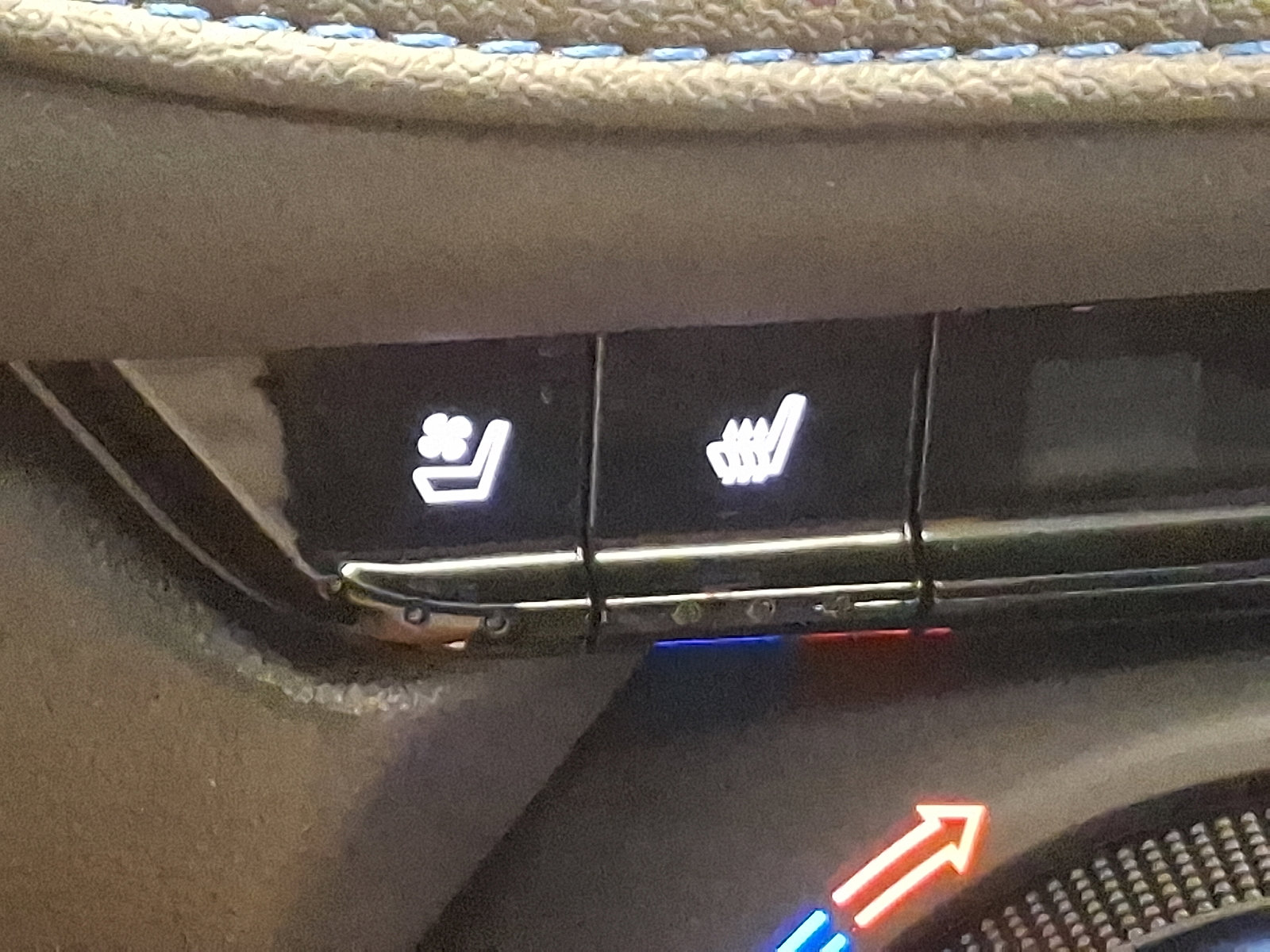 Certified 2023 Chevrolet Blazer RS w/ Enhanced Convenience Package image 24