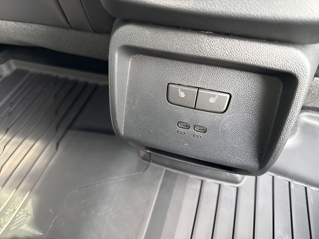 New 2026 Chevrolet Equinox EV LT w/ Convenience Package II image 17