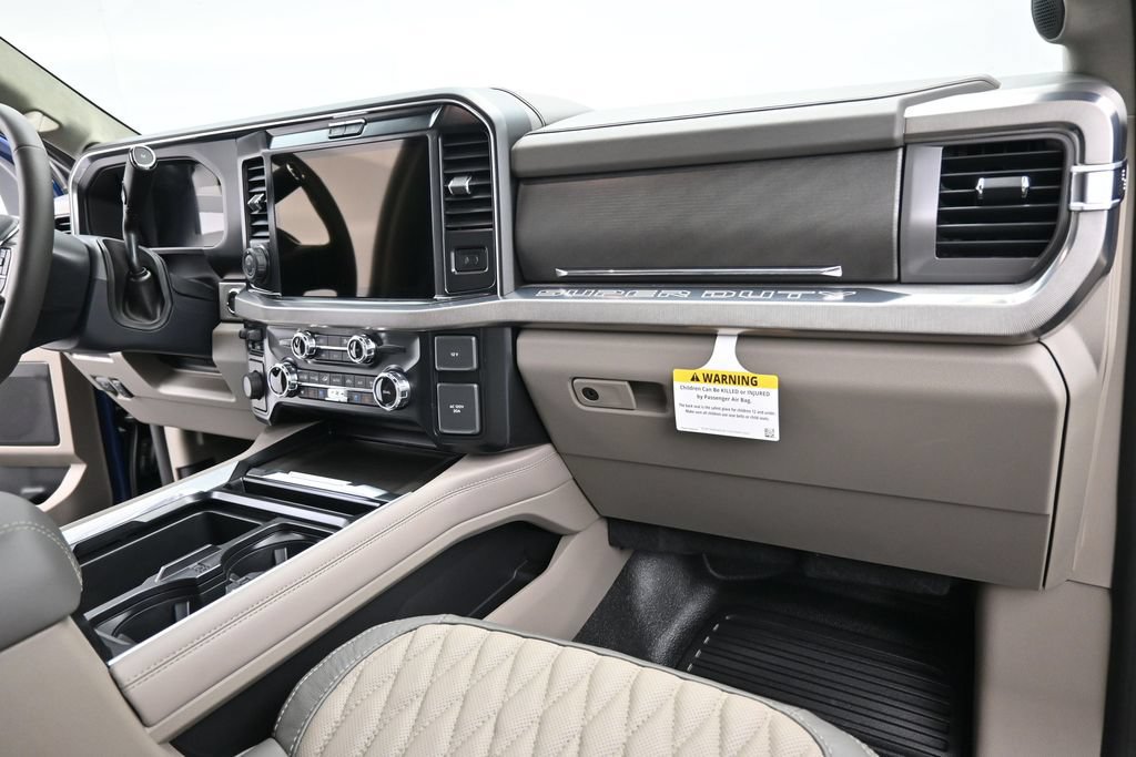 New 2027 Ford F450 Platinum w/ Platinum Plus Package AWD/4WD image 15