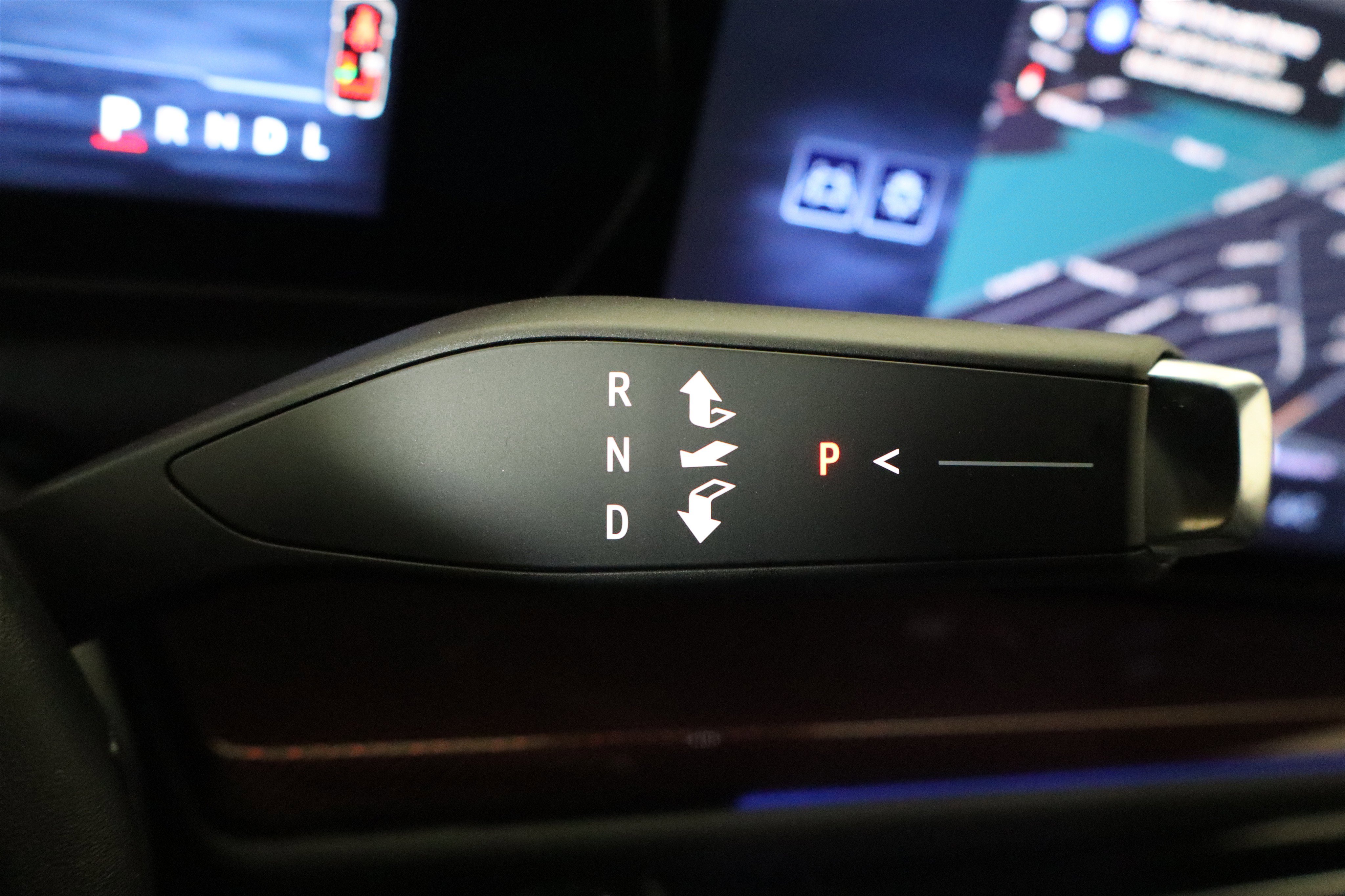 New 2026 Chevrolet Traverse RS w/ LPO, Floor Liner Package FWD image 31