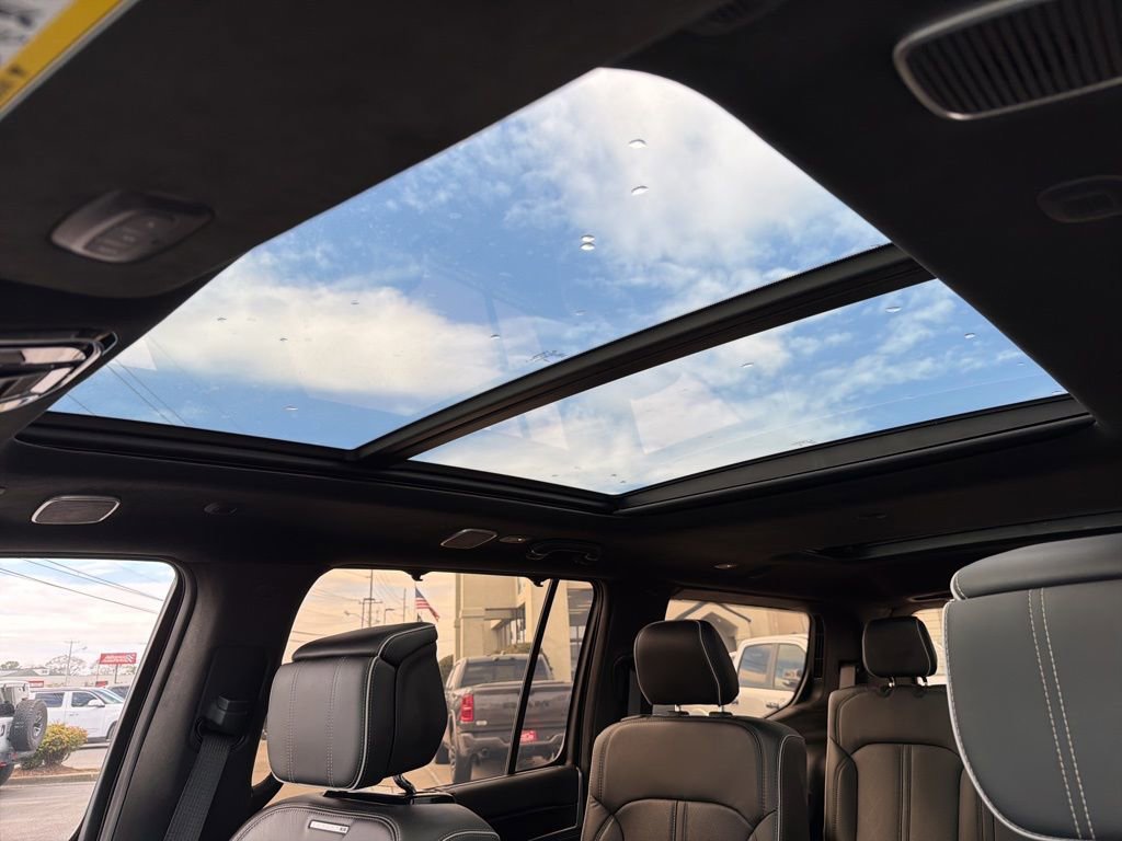 Used 2024 Jeep Grand Wagoneer Series II w/ Quick Order Packagew 28T image 50