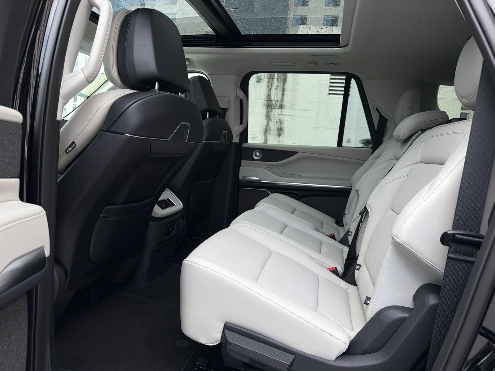 New 2026 Lincoln Navigator L Reserve AWD/4WD image 22